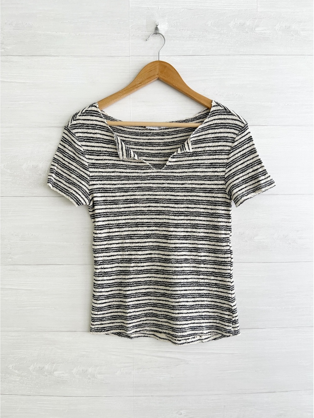 Zara Trafaluc Black Cream Stripe Textured Knit Top M Cutout Neck Short Sleeve